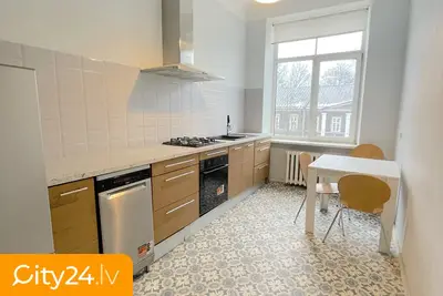 Krišjāņa Valdemāra iela 77