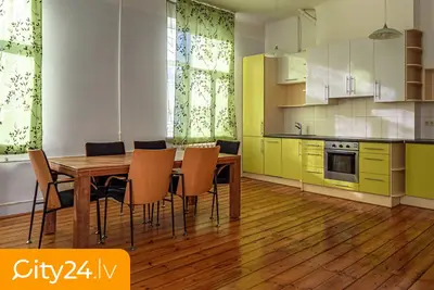 Valdemāra iela 49