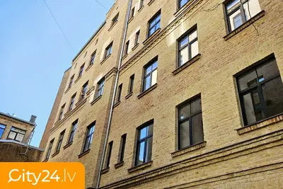Lāčplēša iela 36
