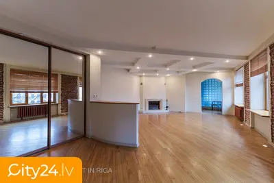 Jauniela 14