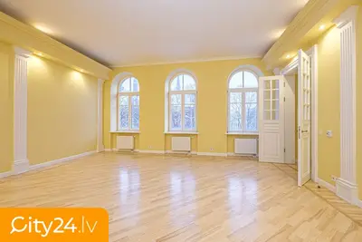 Krišjāņa Valdemāra iela 9