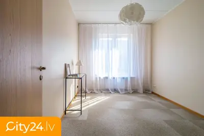 Vēja iela 33