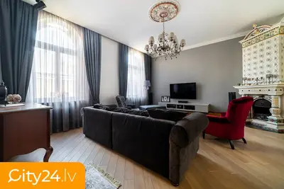 Mazā Smilšu iela 12