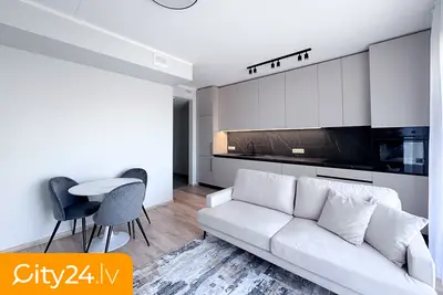 Ēvalda Valtera iela 44a