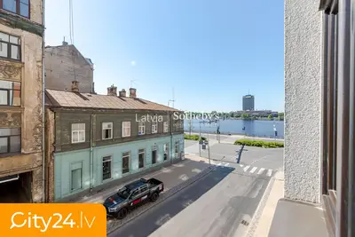 Kārļa Mīlenbaha iela 1