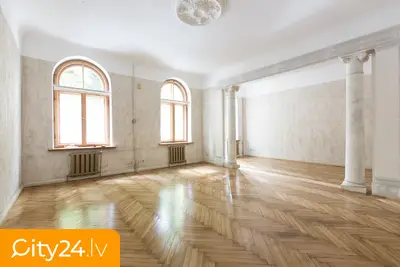 Baznīcas iela 35