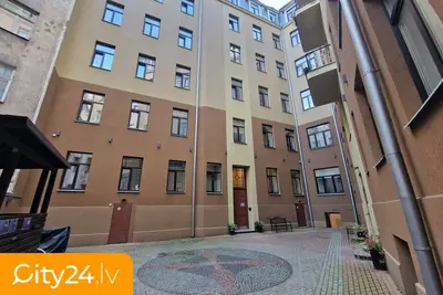 Lāčplēša iela 24