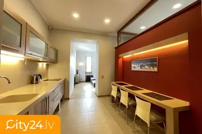 Vaļņu iela 21