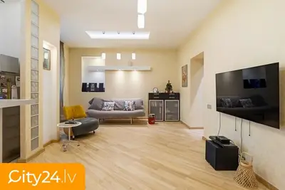 Bruņinieku iela 28