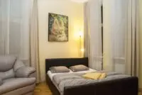 Kalniņa 8