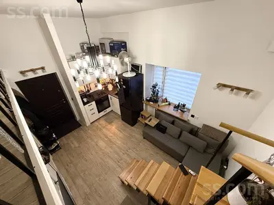 Elvīras 10