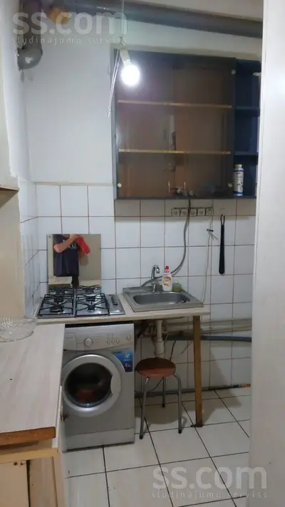 Pērnavas 49