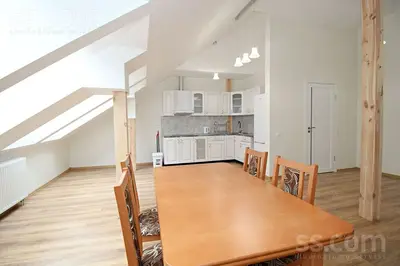 Kalniņa 6