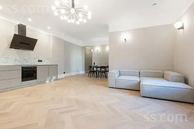 Kalniņa 1a