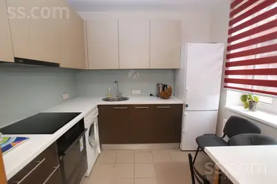 Raudas 8