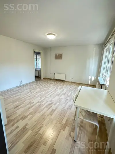 Tapešu 43