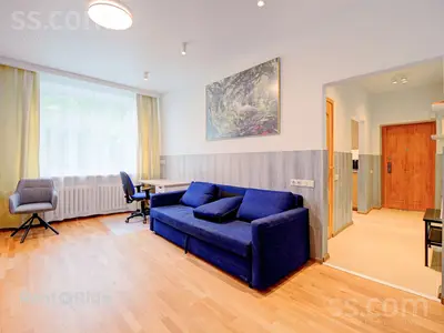 Lomonosova 2