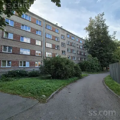 Ceļinieku 8