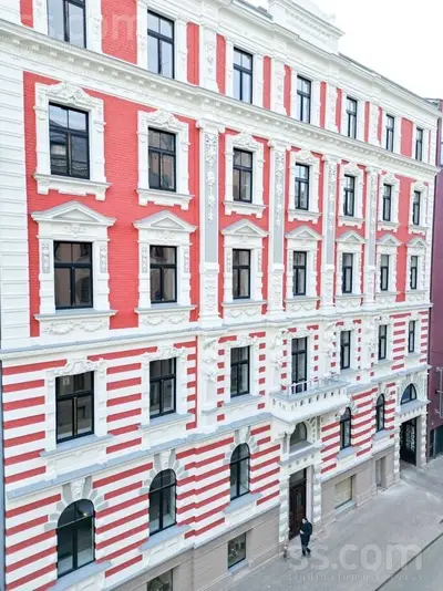 Lāčplēša 36